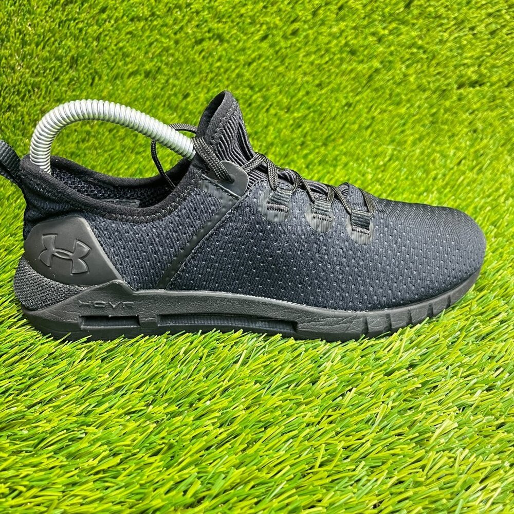Under‎ Armour Hovr SLK Boys Size 5.5Y Black Walking Running Shoes Sneakers